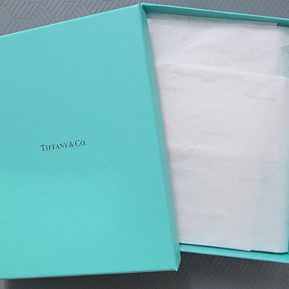 Tiffany passport cover - Picture 5 of 5